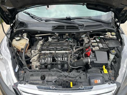 Used 2012 Ford Fiesta SES FWD image 12