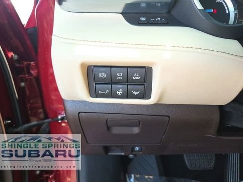 Used 2022 Toyota Highlander Limited AWD/4WD image 37