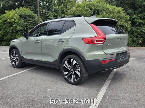 Used 2024 Volvo XC40 B5 Plus AWD/4WD image 3