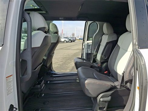 Used 2023 Toyota Sienna XSE w/ XSE Plus Package image 10