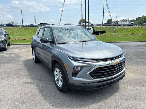 Used 2024 Chevrolet TrailBlazer LS FWD image 15