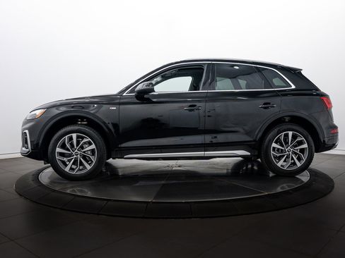 Certified 2025 Audi Q5 2.0T Premium Plus image 6