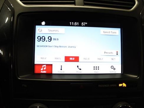 Used 2017 Ford Explorer XLT w/ Equipment Group 202A AWD/4WD image 3