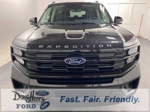 New 2026 Ford Expedition Max Active image 2