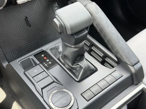 Used 2025 Toyota Tacoma SR5 image 22