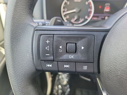 Used 2024 Nissan Rogue S image 13