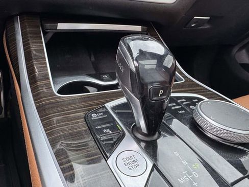 Used 2021 BMW X7 xDrive40i w/ M Sport Package AWD/4WD image 40