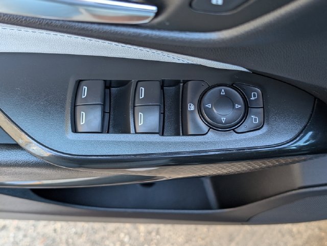 Certified 2025 Chevrolet Trax LT FWD image 15