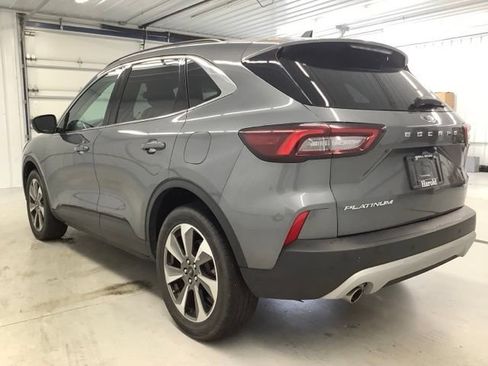 Used 2023 Ford Escape Platinum AWD/4WD image 4