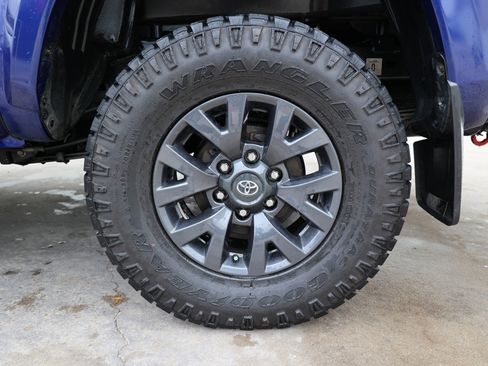 Certified 2023 Toyota Tacoma SR5 image 15