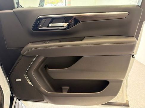 New 2026 Chevrolet Tahoe Premier w/ Sun And Tow Package AWD/4WD image 13