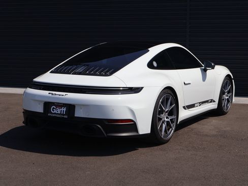 Certified 2025 Porsche 911 Carrera T RWD image 10