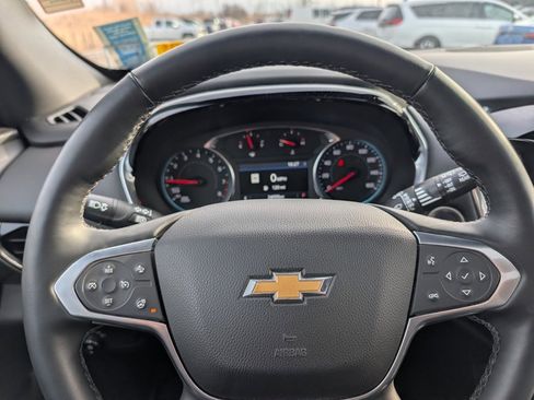Used 2023 Chevrolet Traverse LT w/ LT Premium Package image 11
