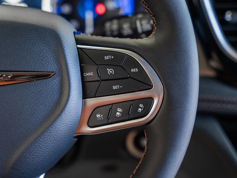 New 2026 Chrysler Pacifica Pinnacle image 28