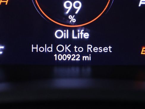 Used 2018 Dodge Charger SXT Plus w/ Blacktop Package image 14