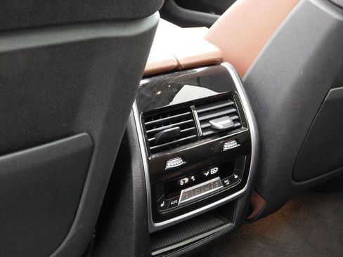 Used 2019 BMW X7 xDrive50i w/ Premium Package image 12