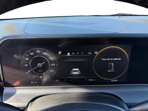 Used 2024 Kia Seltos S image 11