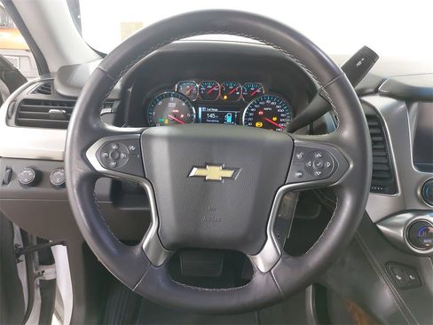 Used 2018 Chevrolet Suburban LT image 22