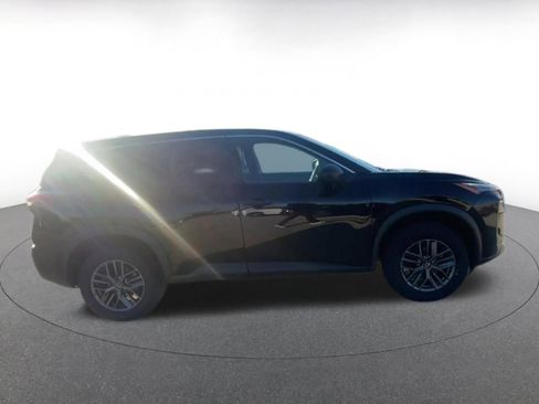 Used 2023 Nissan Rogue S image 16