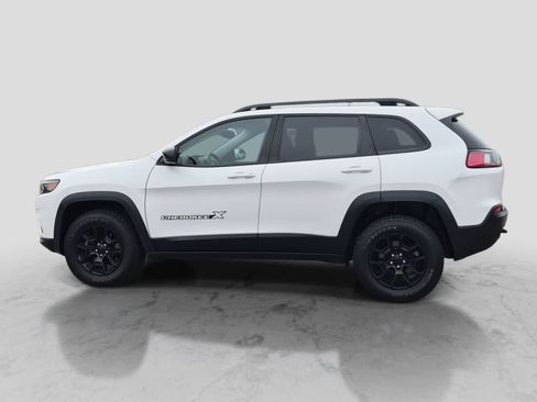 Used 2022 Jeep Cherokee Latitude AWD/4WD image 5