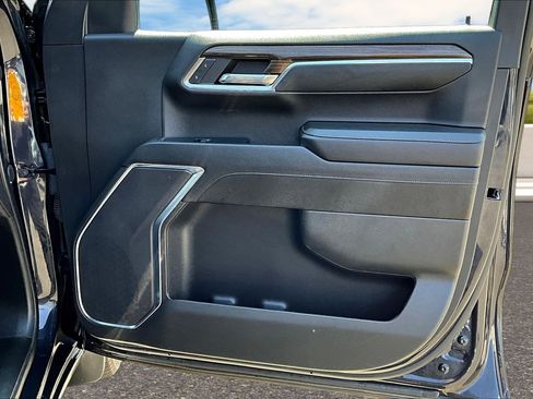 Used 2023 Chevrolet Silverado 1500 LT image 20