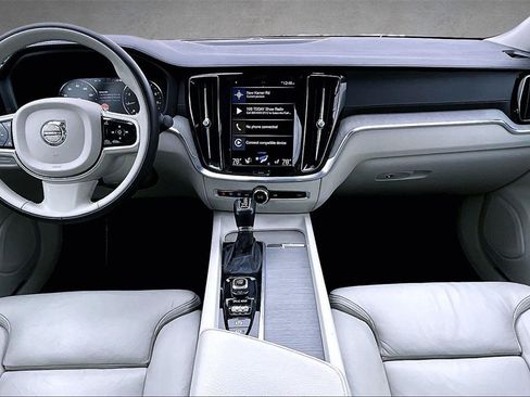 Used 2021 Volvo S60 T6 Inscription image 7