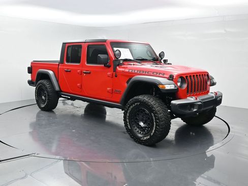 Used 2020 Jeep Gladiator Rubicon w/ Trailer Tow Package AWD/4WD image 2
