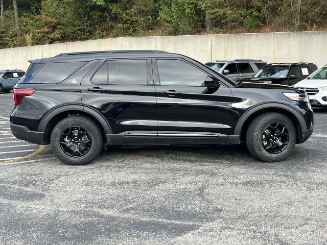 Used 2024 Ford Explorer Timberline w/ Timberline Technology Package AWD/4WD image 2