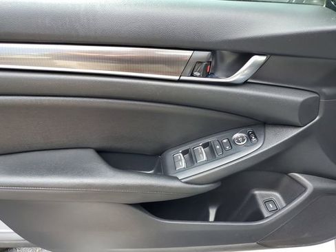 Used 2019 Honda Accord Sport image 16