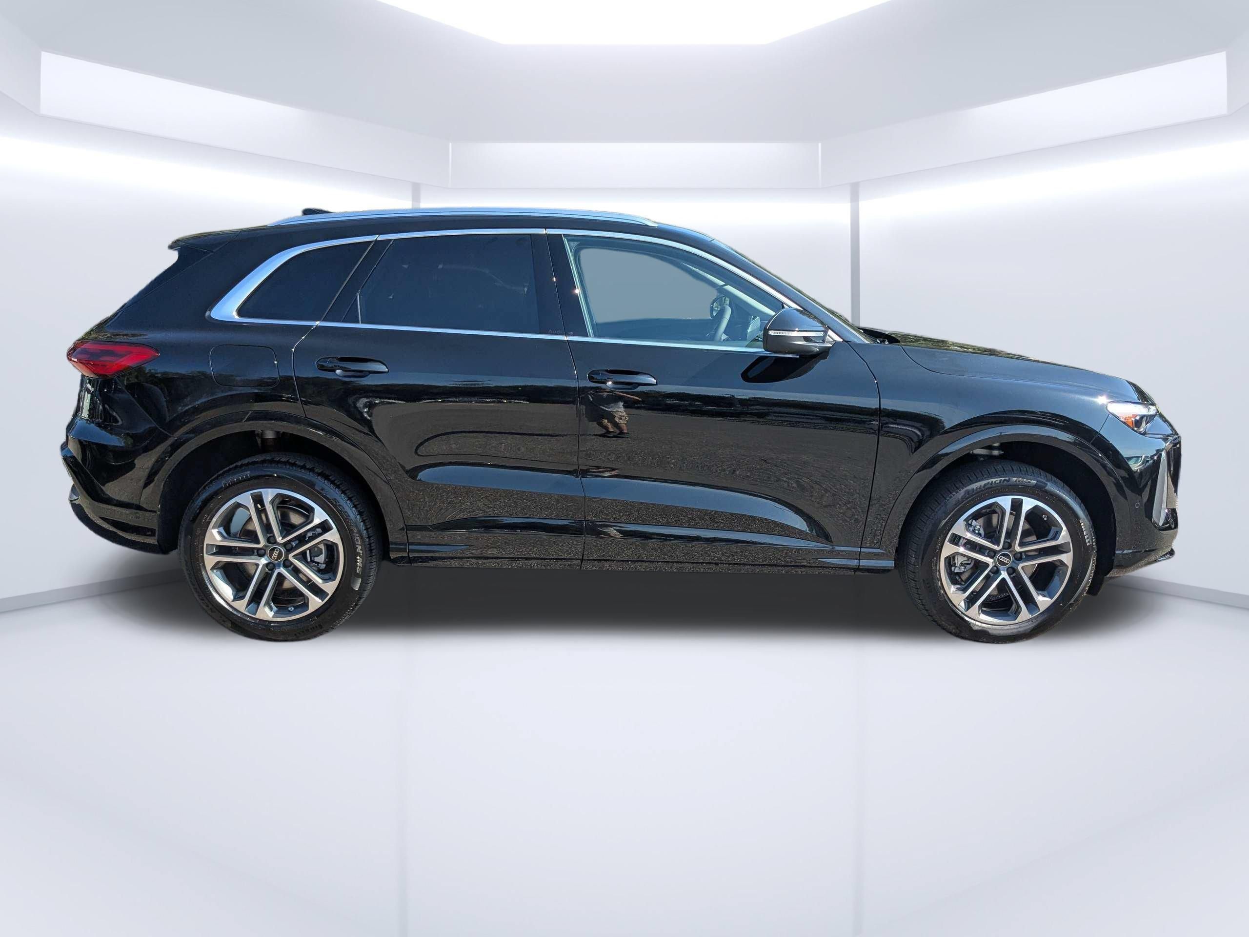 New 2026 Audi Q5 Premium Plus AWD/4WD image 3