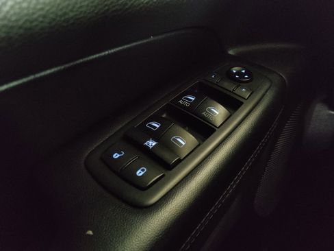 Used 2019 Jeep Grand Cherokee Limited w/ Luxury Group II RWD image 27