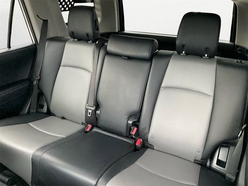 Used 2022 Toyota 4Runner SR5 Premium image 9