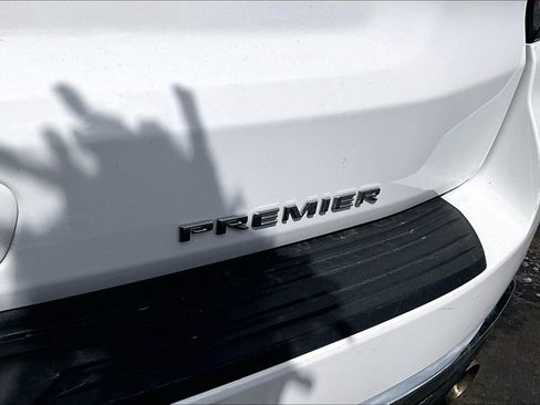 Used 2023 Chevrolet Suburban Premier image 23