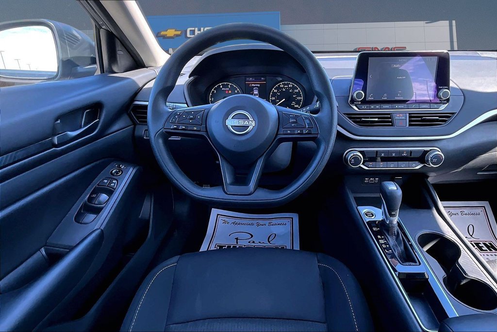 Used 2025 Nissan Altima 2.5 S FWD image 9