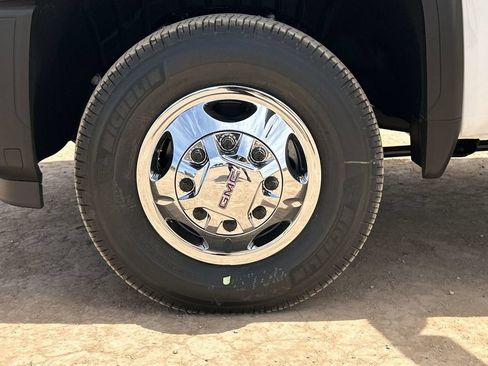 New 2026 GMC Sierra 3500 SLE w/ SLE Convenience Package RWD image 30