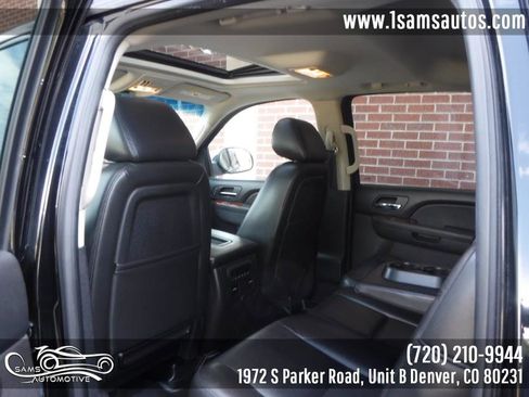 Used 2013 Chevrolet Avalanche LTZ image 16