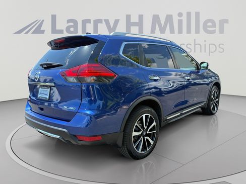 Used 2017 Nissan Rogue SL w/ SL Premium Package AWD/4WD image 5