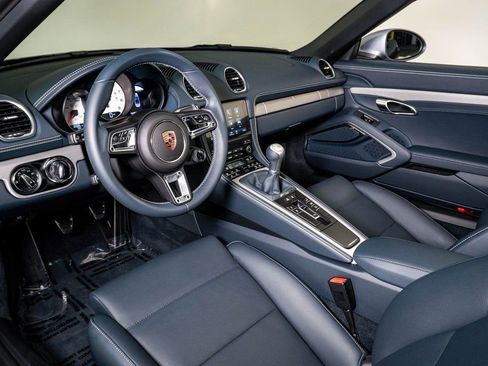 Certified 2025 Porsche 718 Boxster GTS image 4