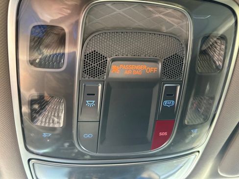 Used 2025 Genesis GV70 2.5T AWD/4WD image 54