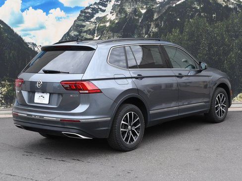 Used 2021 Volkswagen Tiguan SE w/ Panoramic Sunroof Package AWD/4WD image 3