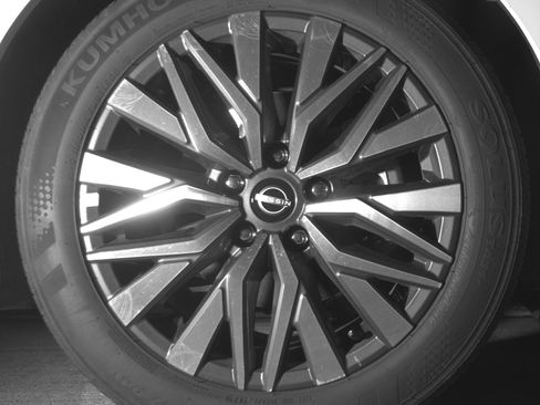 Used 2025 Nissan Altima 2.5 SV FWD image 13