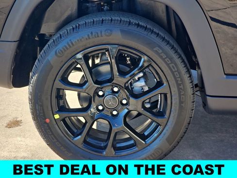 New 2026 Jeep Compass Latitude image 37