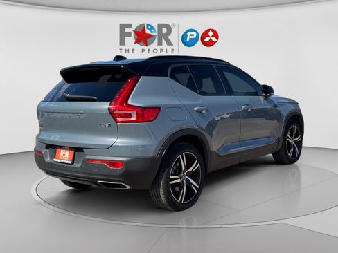Used 2020 Volvo XC40 T5 R-Design w/ Protection Package AWD/4WD image 5