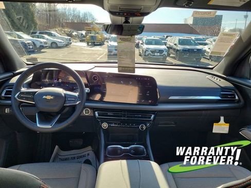 New 2026 Chevrolet Traverse LT w/ Driver Confidence Package FWD image 10