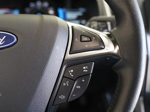 Used 2024 Ford Edge SEL image 16