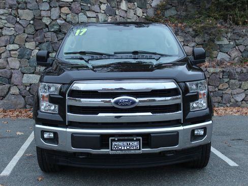 Used 2017 Ford F150 Lariat w/ Trailer Tow Package image 3