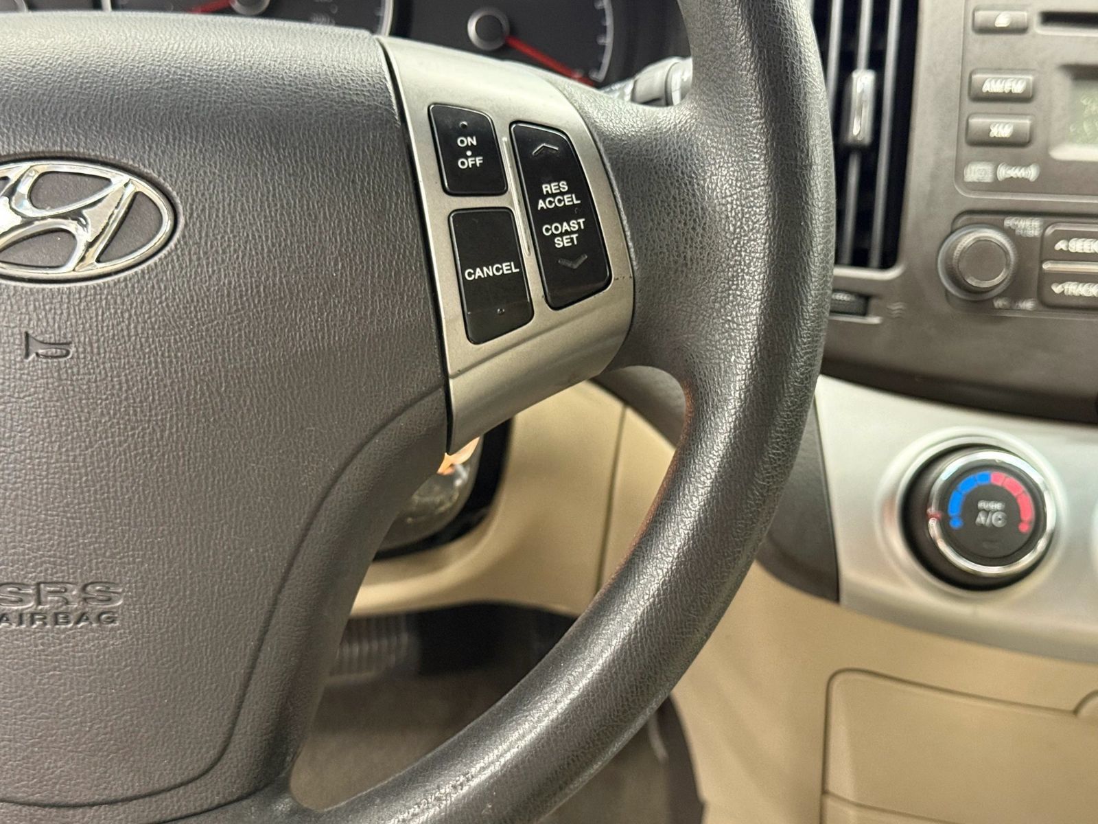 Used 2010 Hyundai Elantra GLS FWD image 27