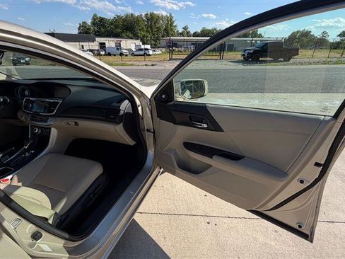 Used 2013 Honda Accord EX-L image 18