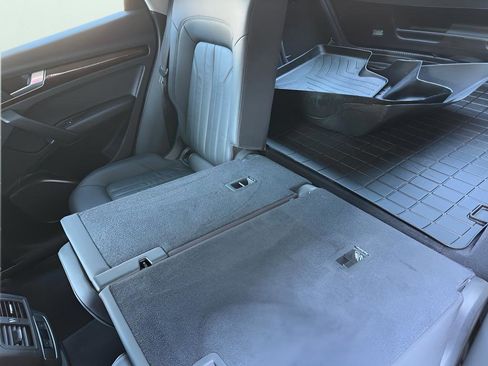 Used 2020 Audi Q5 2.0T Premium w/ Convenience Package image 44