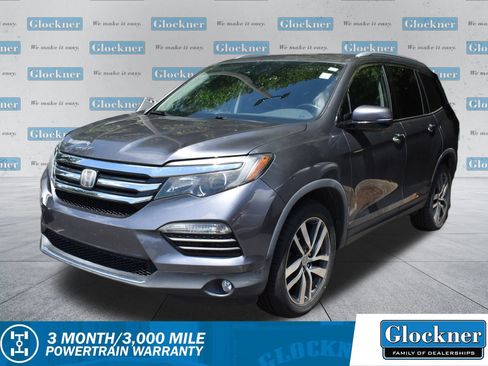 Used 2017 Honda Pilot Touring image 1